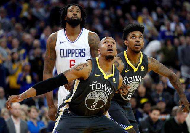 活塞进入重建阶段动作频繁（活塞开启重建模式，动作不断）